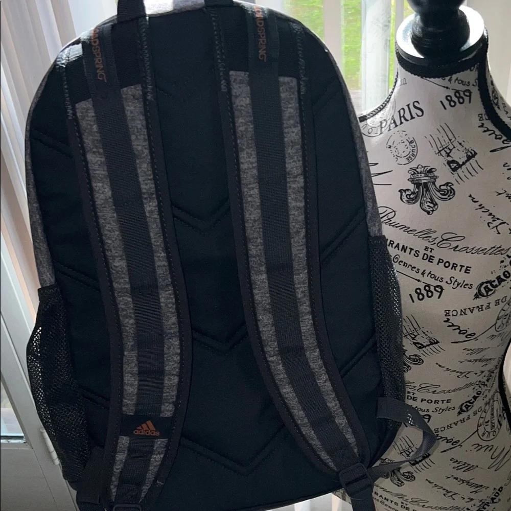 Adidas backpack full size - Picture 7 of 11